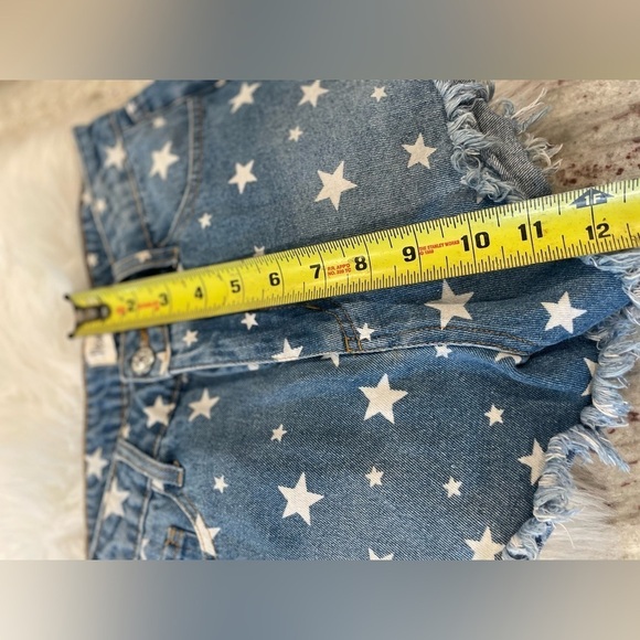 Peach Love California - Star Denim Shorts - Size Medium - Picture 7 of 7